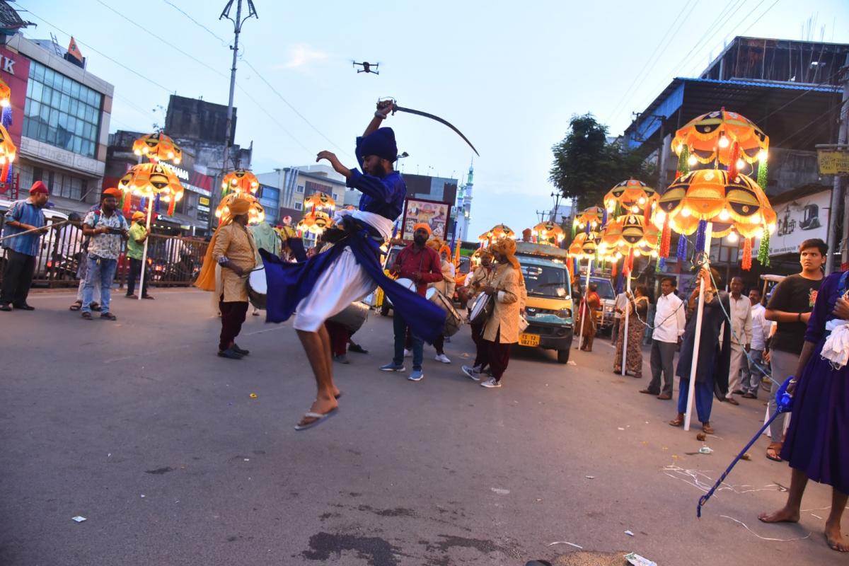 NAGAR KIRTAN On Occasion Of 554th Birthday Celebration Of Sri Guru Nanak Jayanti Photos - Sakshi36