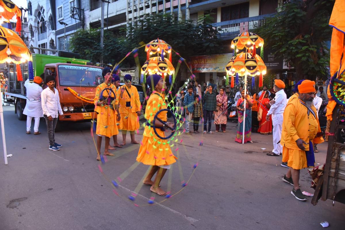 NAGAR KIRTAN On Occasion Of 554th Birthday Celebration Of Sri Guru Nanak Jayanti Photos - Sakshi37