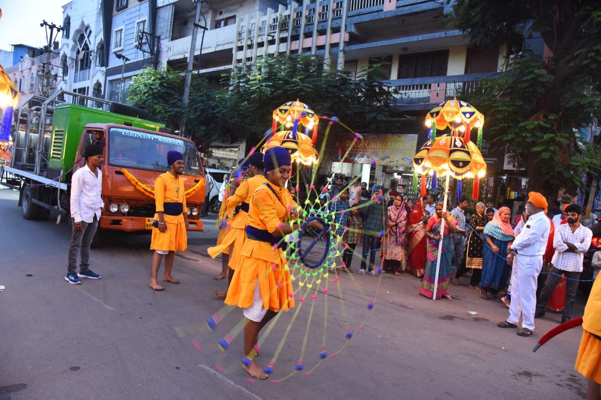 NAGAR KIRTAN On Occasion Of 554th Birthday Celebration Of Sri Guru Nanak Jayanti Photos - Sakshi38