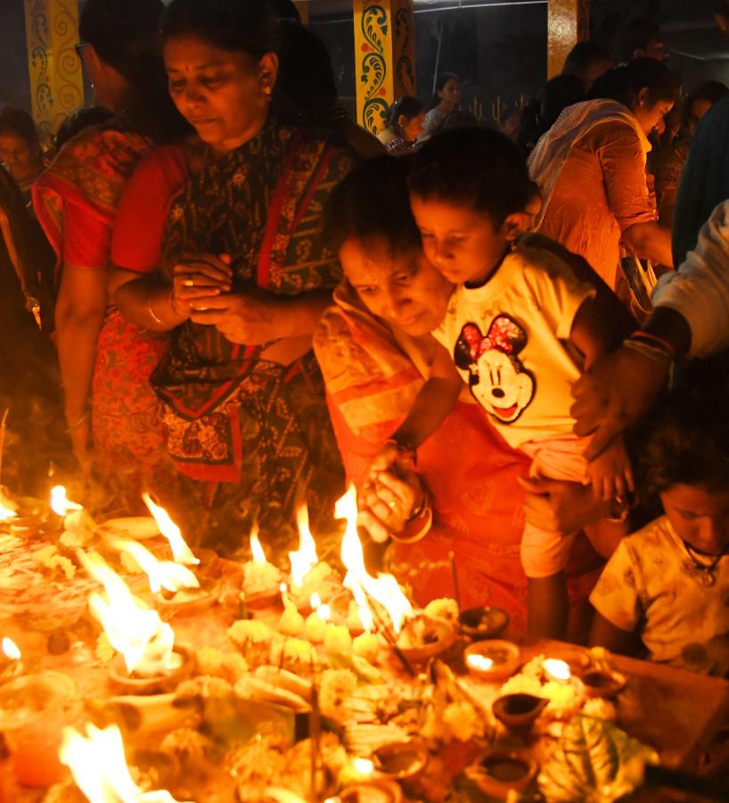 Karthika Pournami Celebrations In Andhra Pradesh And Telangana Photos - Sakshi3