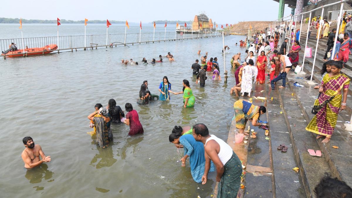 Karthika Pournami Celebrations In Andhra Pradesh And Telangana Photos - Sakshi14