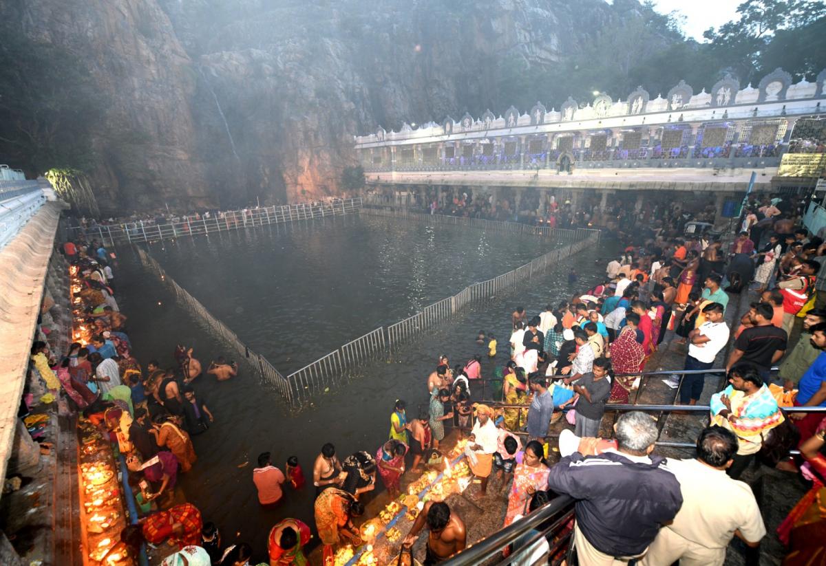 Karthika Pournami Celebrations In Andhra Pradesh And Telangana Photos - Sakshi24