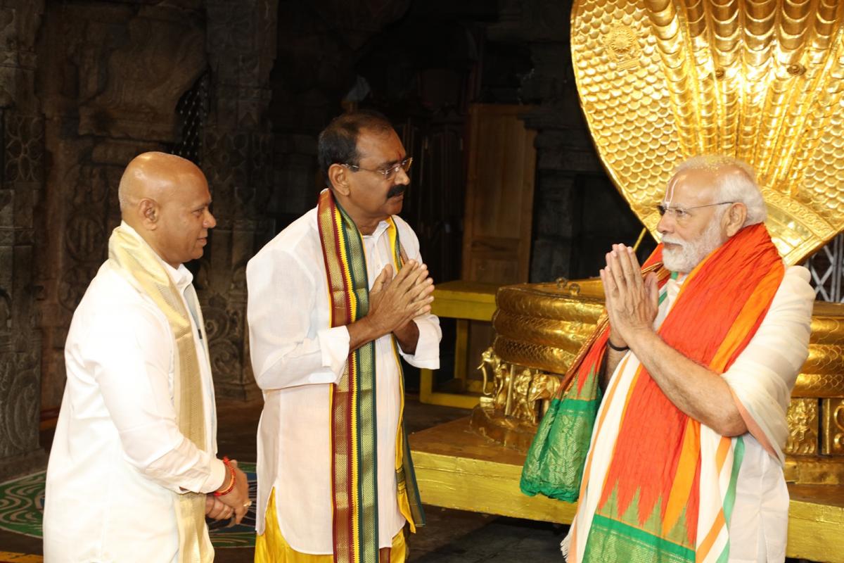 PM Narendra Modi Visits Tirumala Temple HD Photos - Sakshi13