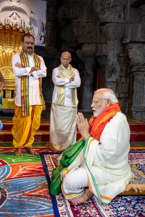 PM Narendra Modi Visits Tirumala Temple HD Photos - Sakshi14