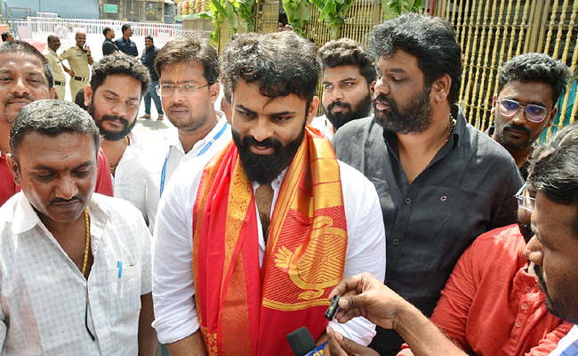 Sai Dharam Tej Visit Tirumala Photos - Sakshi6