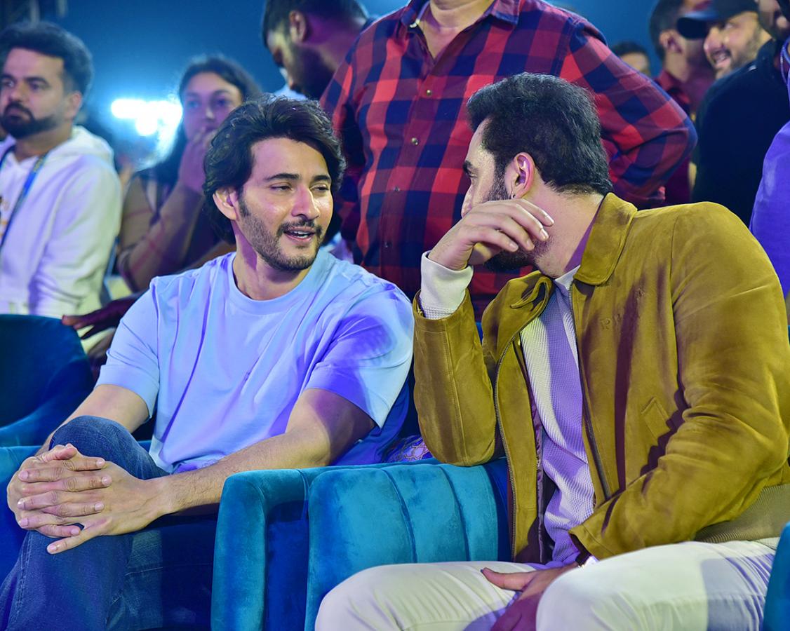 mahesh babu at animal movie pre release event - Sakshi8