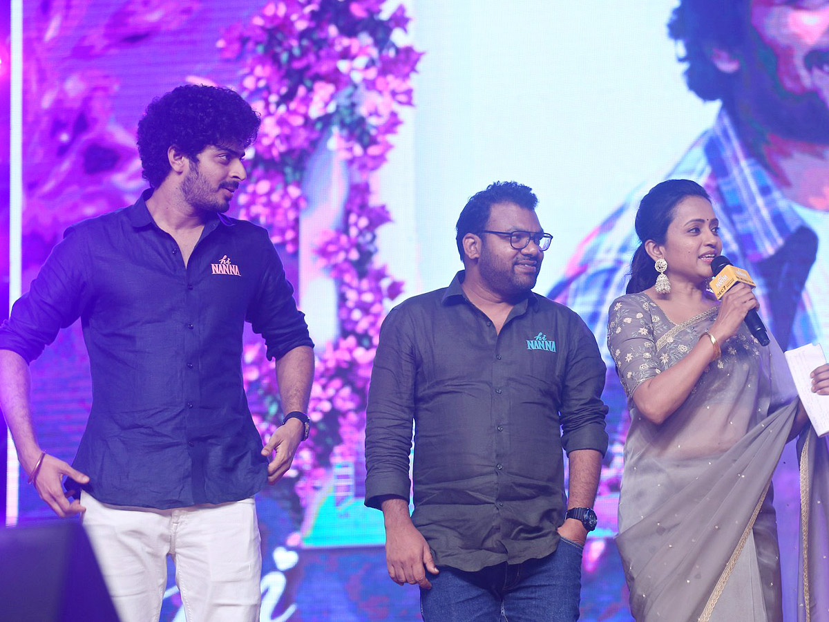 Hi Nanna Movie Pre Release Event photos  - Sakshi9