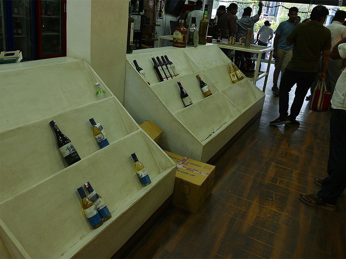 wine shop closed at Telangana Assembly Elections - Sakshi6