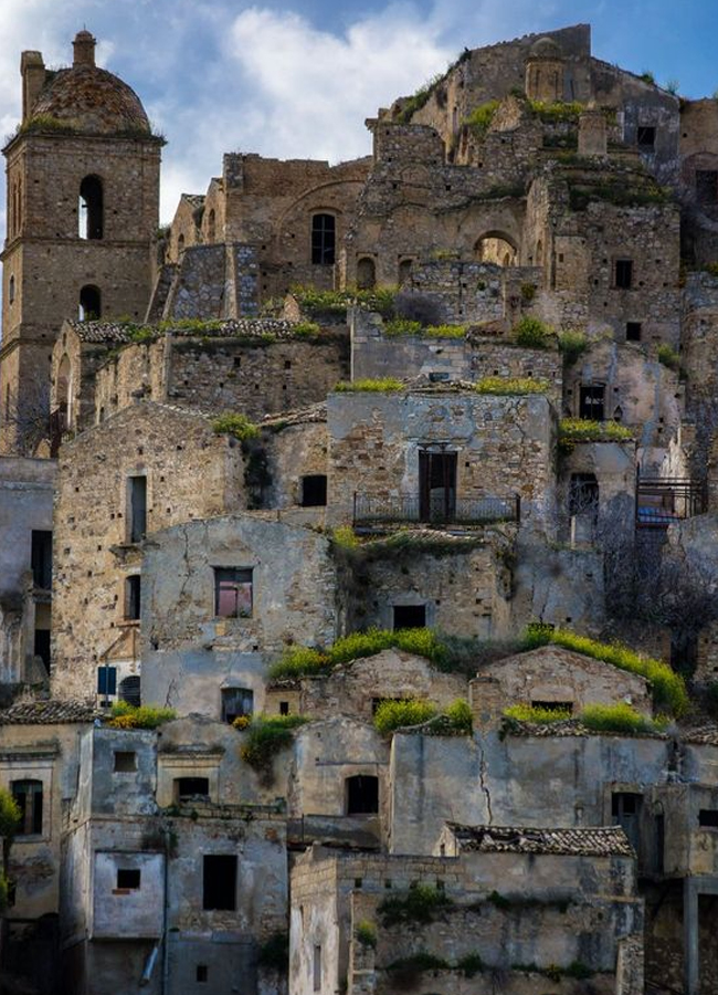 Craco: The Town Where No People Live - Sakshi13