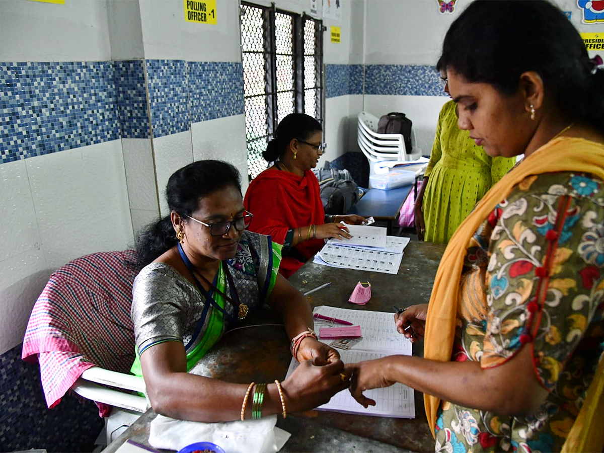 Voting Telangana Assembly Elections 2023 Pics - Sakshi12