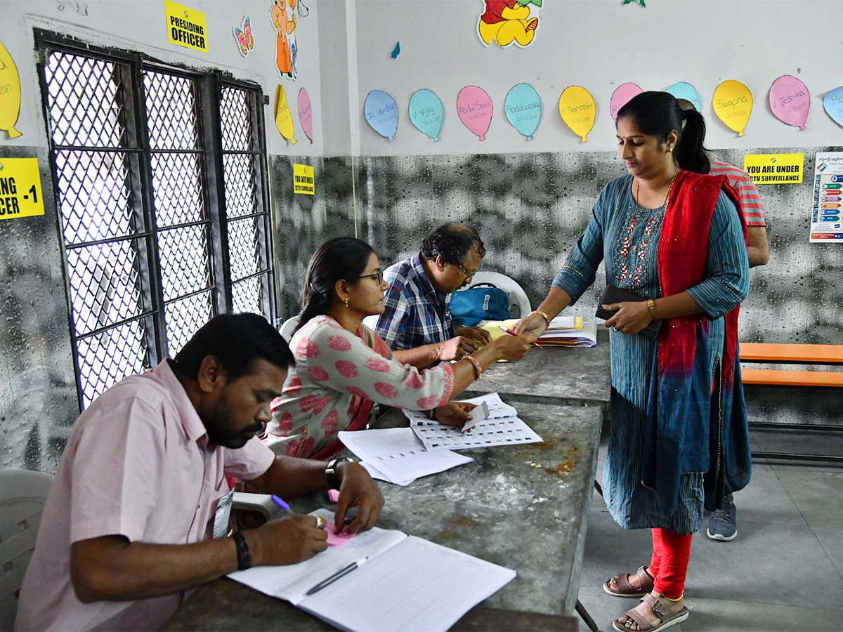 Voting Telangana Assembly Elections 2023 Pics - Sakshi32