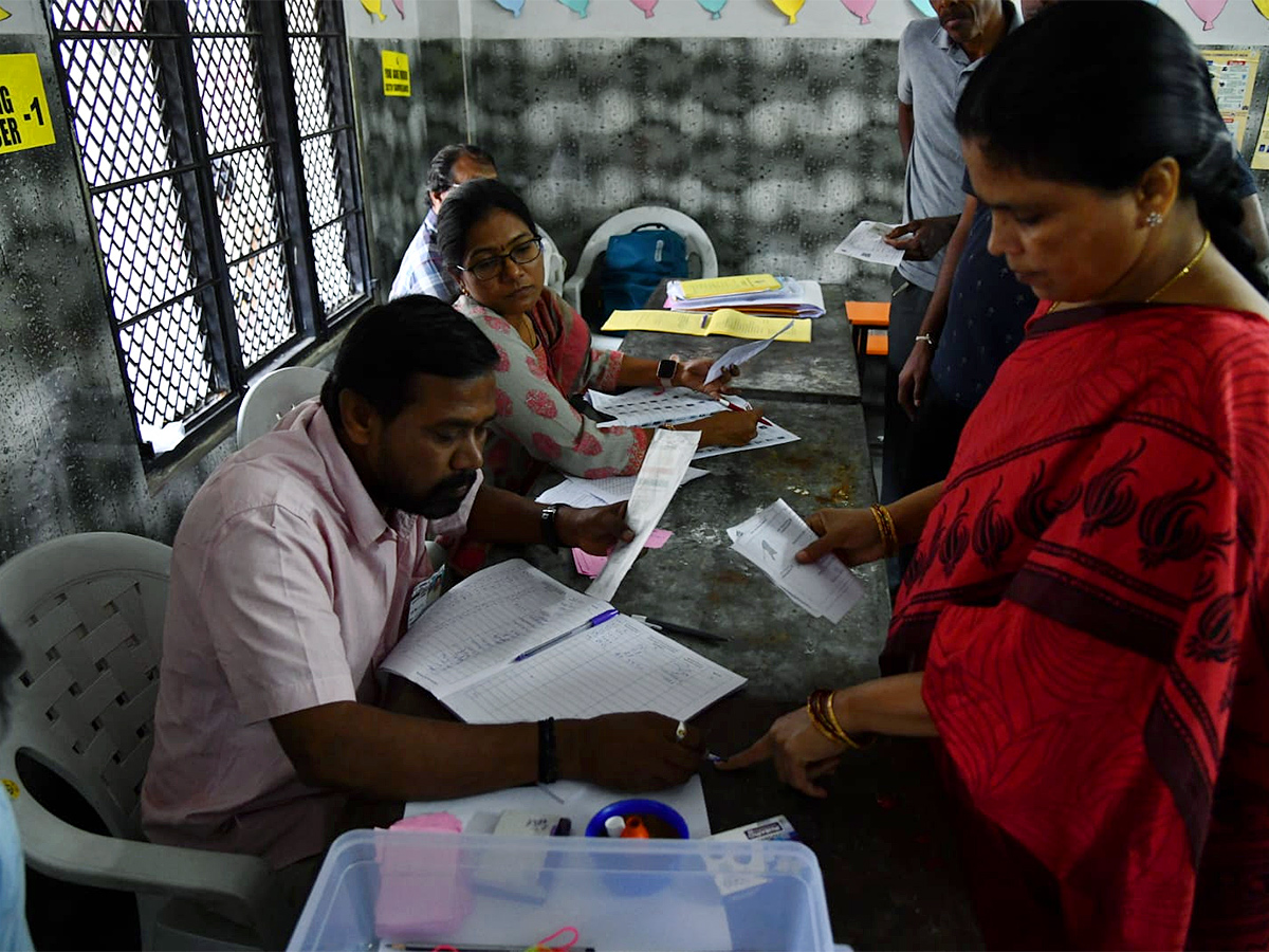 Voting Telangana Assembly Elections 2023 Pics - Sakshi5