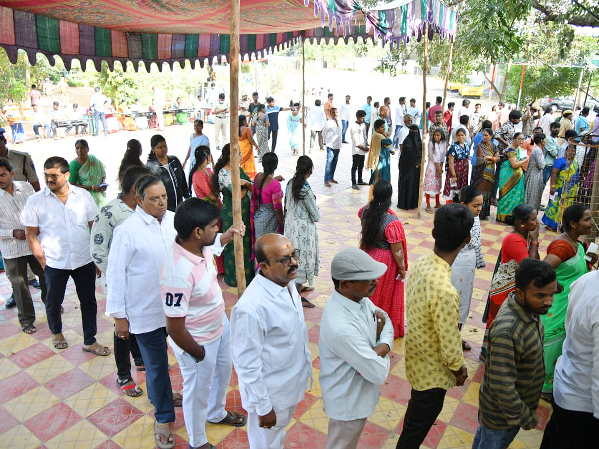 Voting Telangana Assembly Elections 2023 Pics - Sakshi23