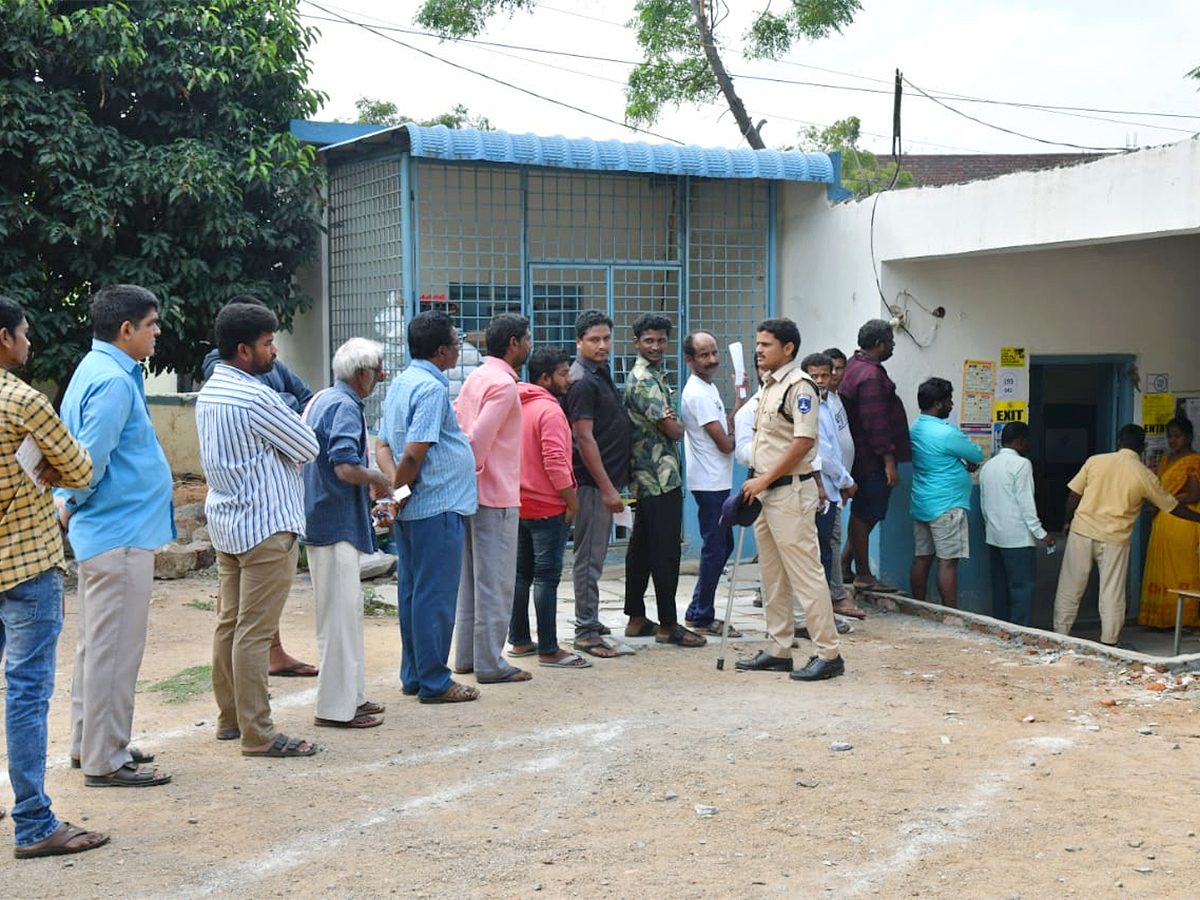 Voting Telangana Assembly Elections 2023 Pics - Sakshi27