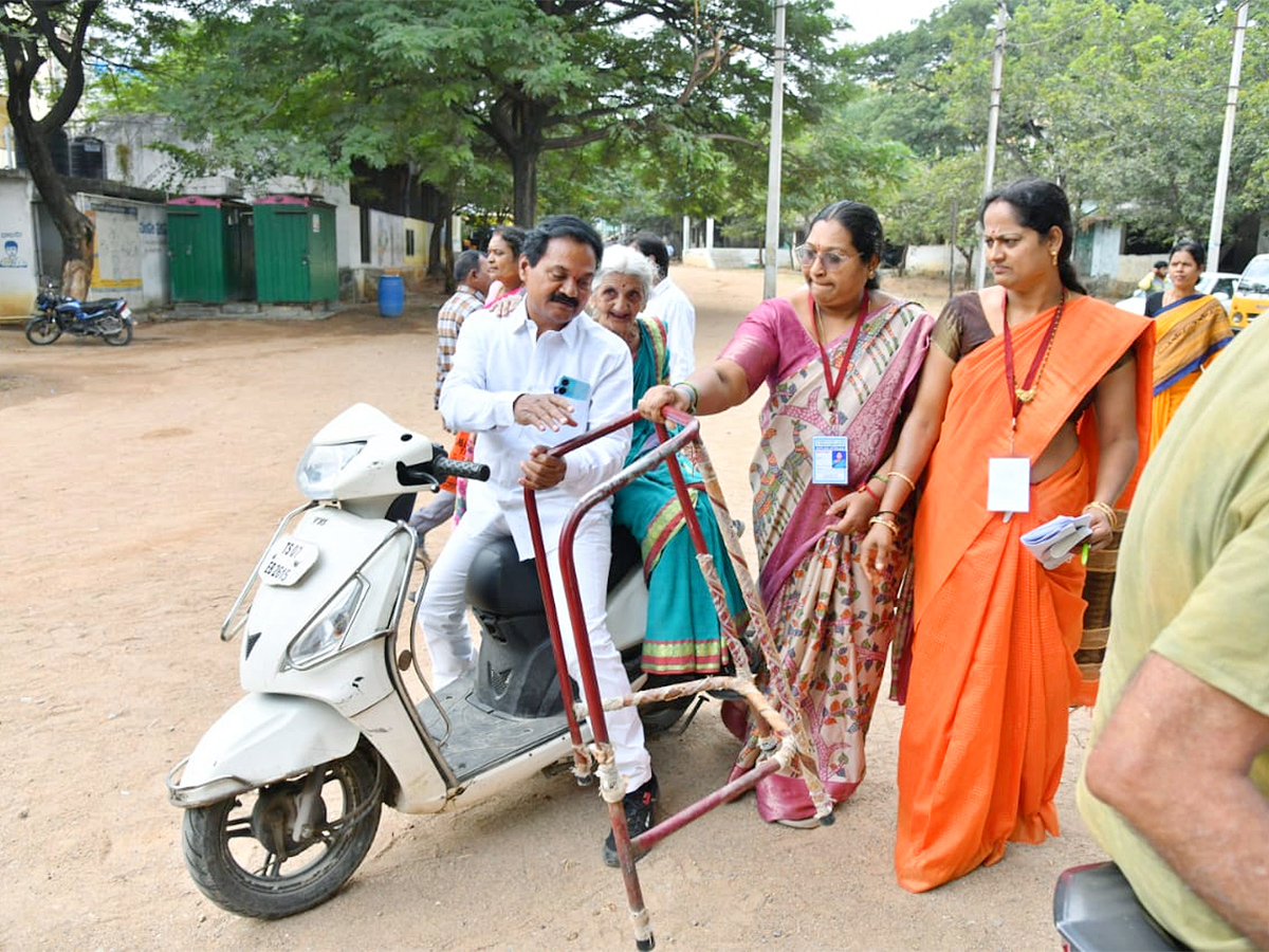 Voting Telangana Assembly Elections 2023 Pics - Sakshi30