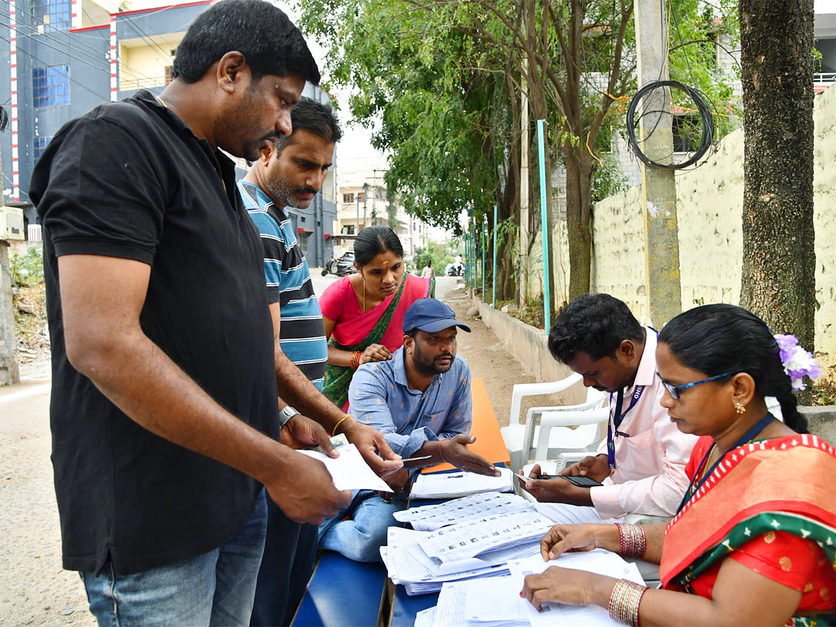 Voting Telangana Assembly Elections 2023 Pics - Sakshi10