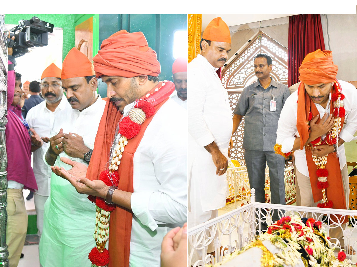 CM YS Jagan Participated in Prayer at Ameen Peer Dargah in Kadapa Photos - Sakshi1