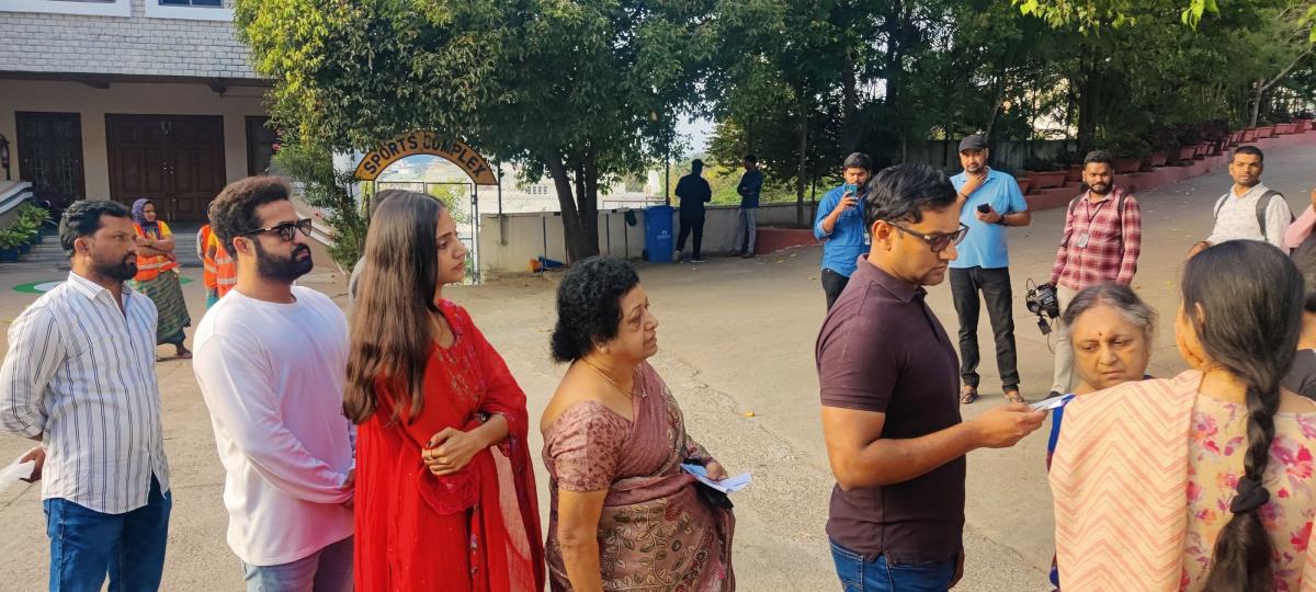 Celebrities Cast Their Votes In Telangana Assembly Elections Photos - Sakshi15