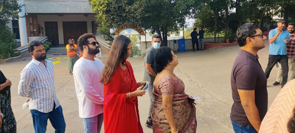 Celebrities Cast Their Votes In Telangana Assembly Elections Photos - Sakshi17