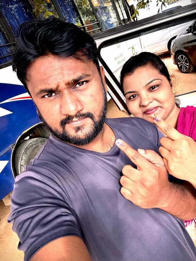 Telangana Assembly Elections 2023: Sakshi Selfie Mania - Sakshi32