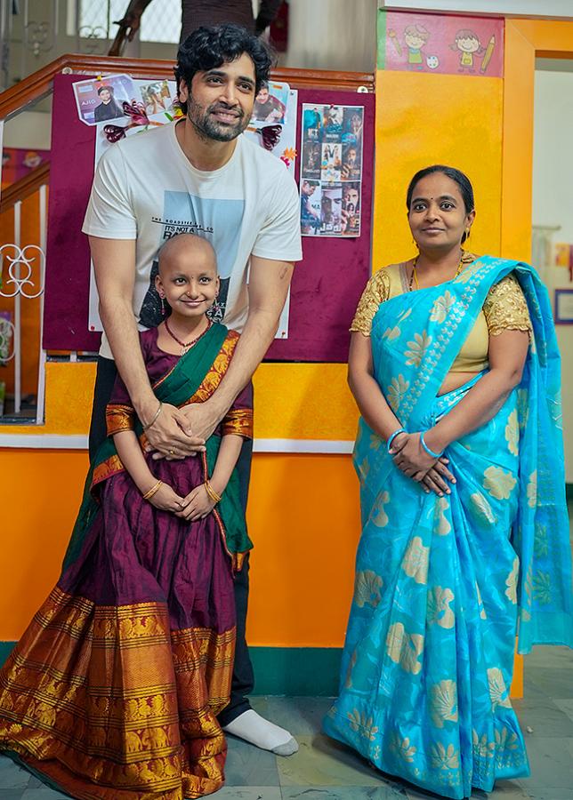 Adivi Sesh Meets Children Fighting Cancer At St Jude India Childcare Centre - Sakshi12