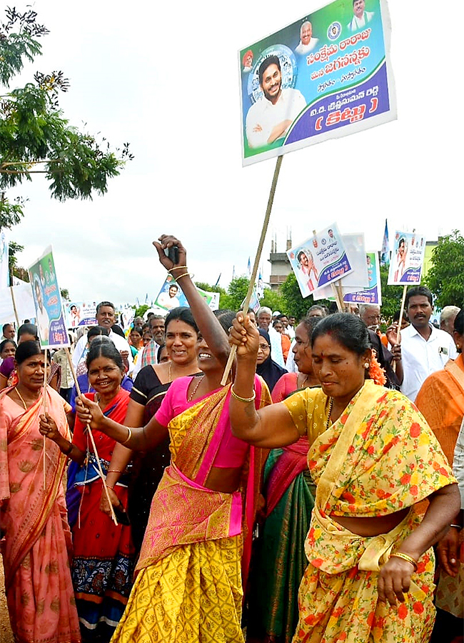 YSR Rythu Bharosa Program At Puttaparthi Photos - Sakshi9