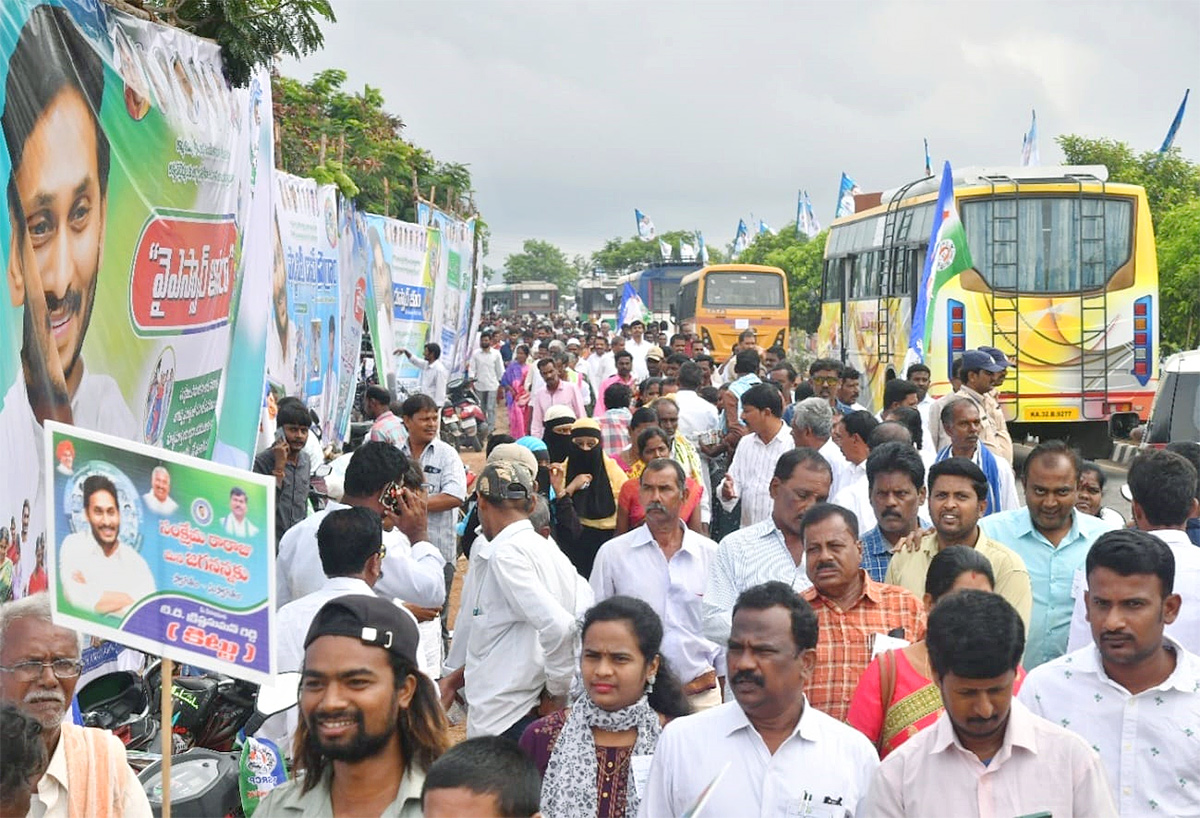 YSR Rythu Bharosa Program At Puttaparthi Photos - Sakshi12