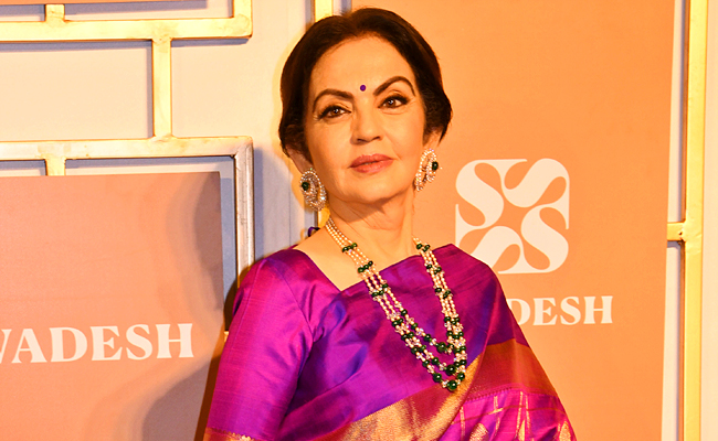 Nita Ambani launches first Swadesh handicrafts store in Hyderabad PHotos - Sakshi6