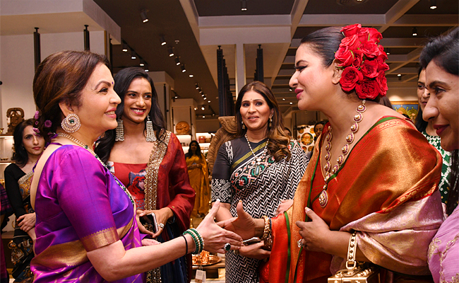 Nita Ambani launches first Swadesh handicrafts store in Hyderabad PHotos - Sakshi9