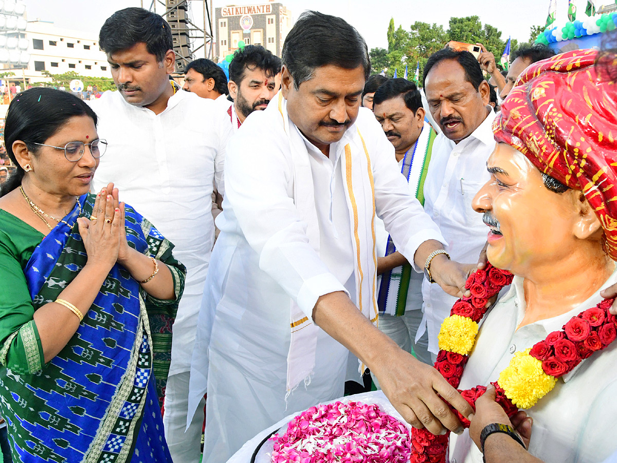 YSRCP Samajika Sadhikara Bus Yatra Photos - Sakshi15