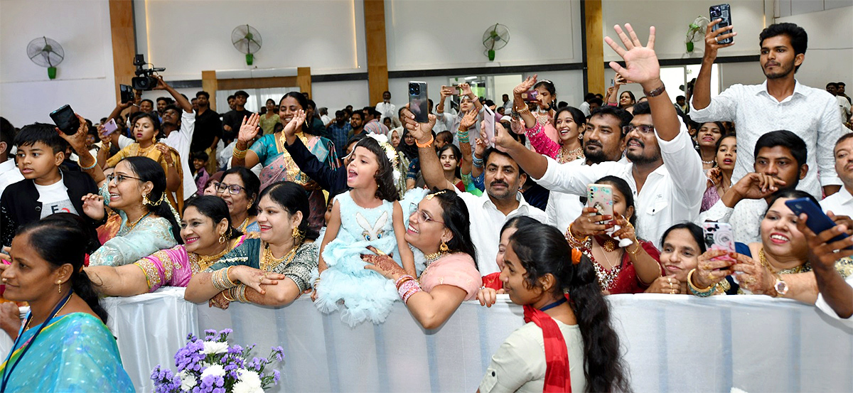 CM Jagan Attends AP Legislative Council Deputy Chairman Zakia Khanam Son Wedding - Sakshi3