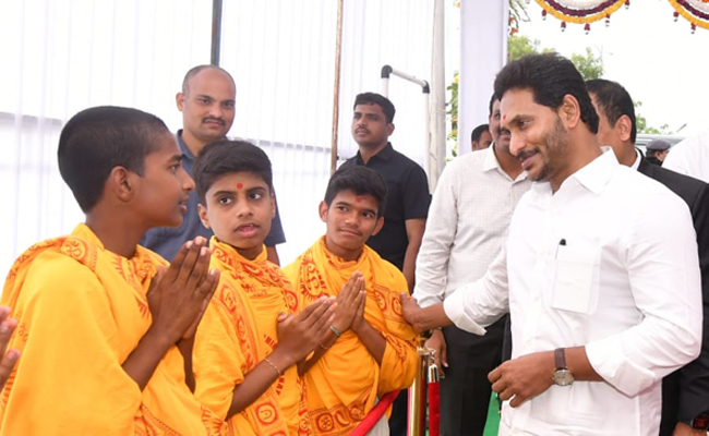 CM Jagan Pulivendula Tour Photos - Sakshi11