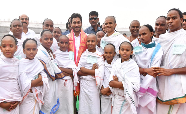 CM Jagan Pulivendula Tour Photos - Sakshi12