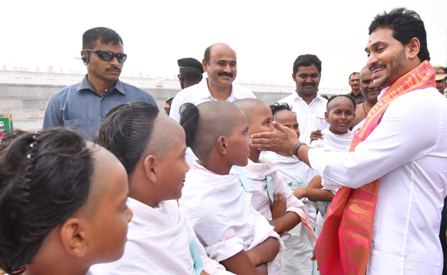 CM Jagan Pulivendula Tour Photos - Sakshi13