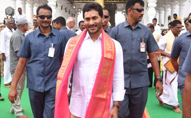 CM Jagan Pulivendula Tour Photos - Sakshi14