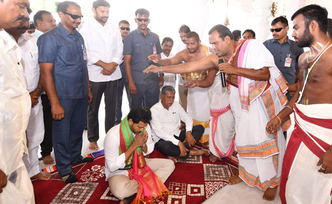 CM Jagan Pulivendula Tour Photos - Sakshi16