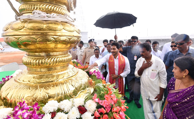 CM Jagan Pulivendula Tour Photos - Sakshi21