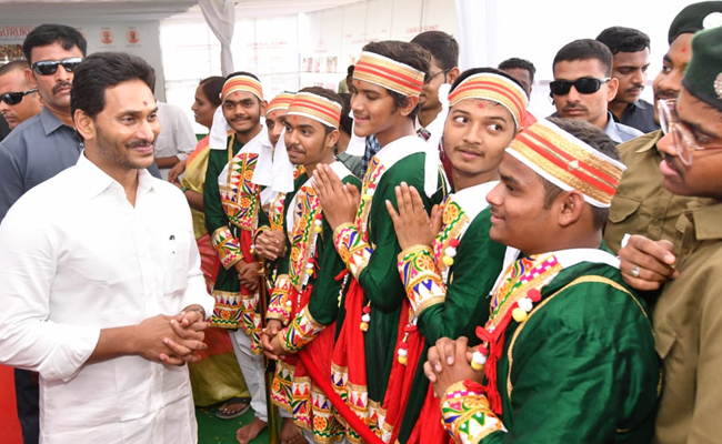 CM Jagan Pulivendula Tour Photos - Sakshi5