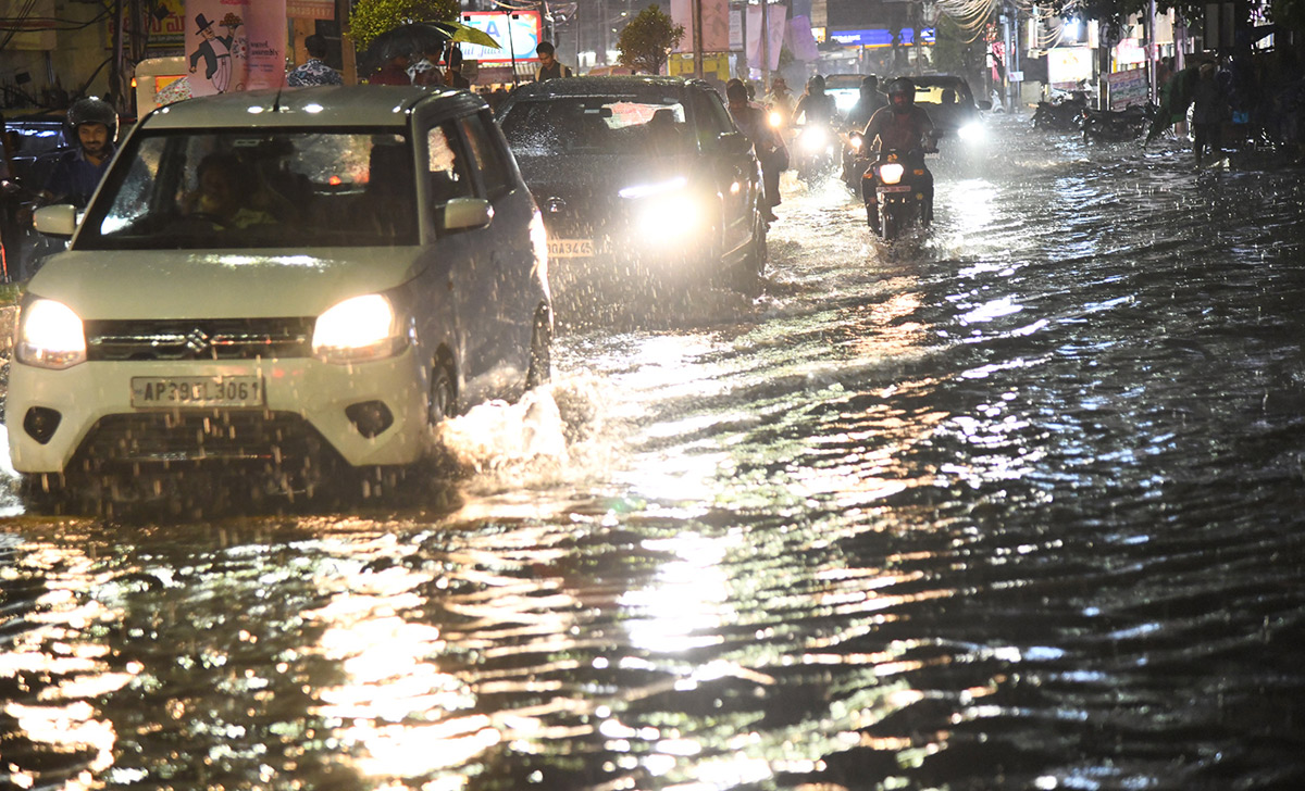 Heavy rain in vijayawada - Sakshi5