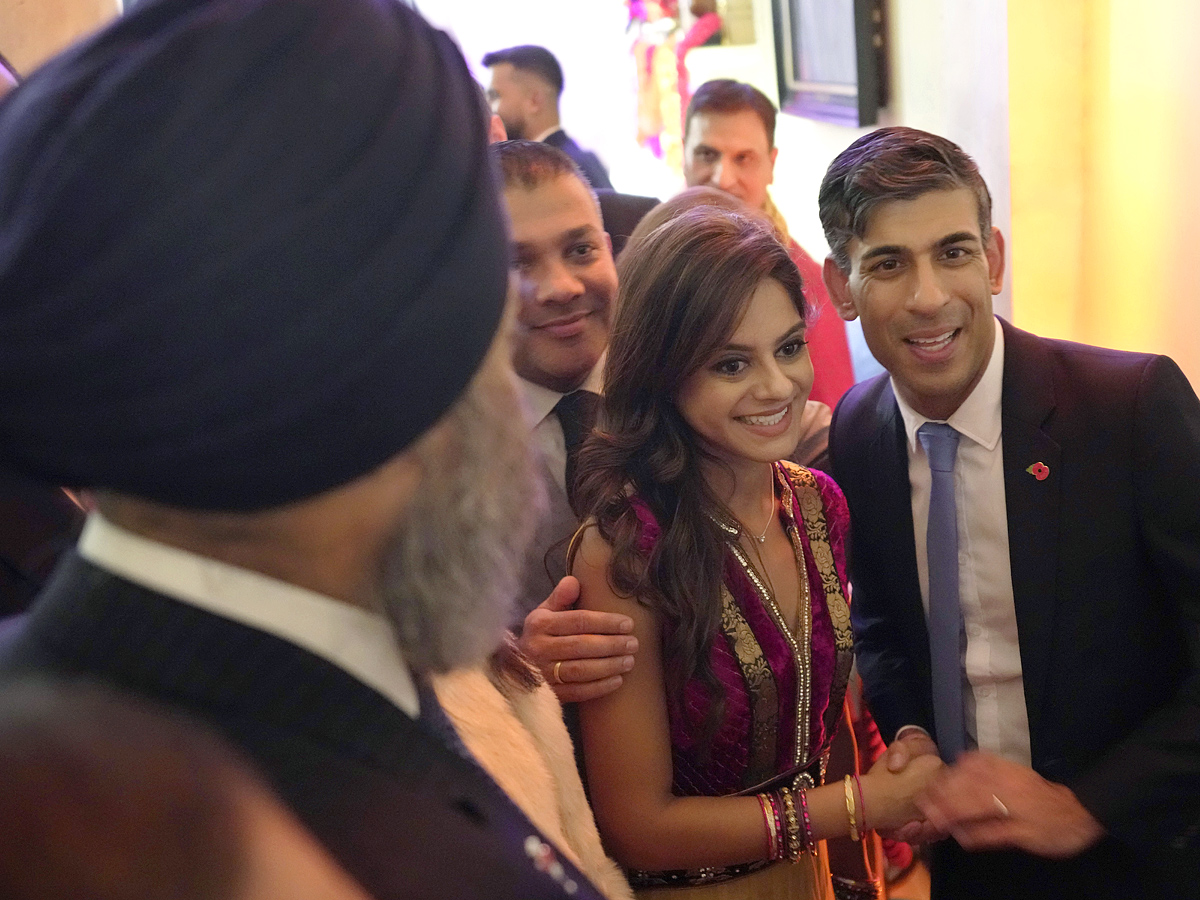 Rishi Sunak And Wife Akshata Murty Host Special Diwali Event - Sakshi7