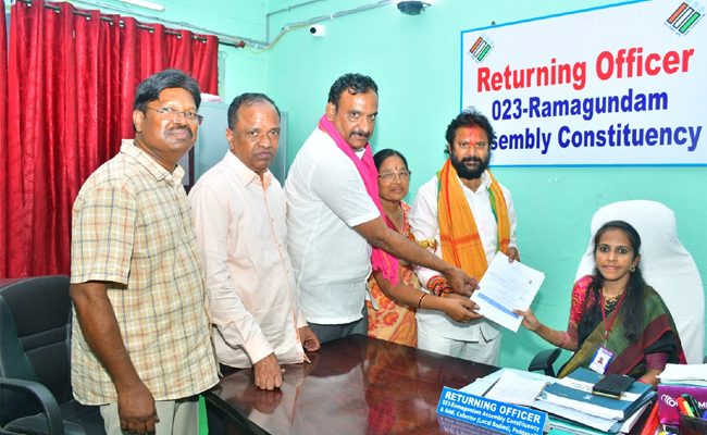 Telangana Political Leaders File Election Nomination Papers Photos - Sakshi13