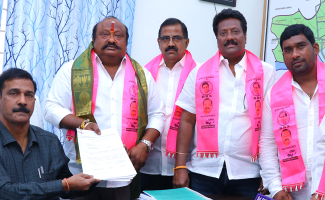 Telangana Political Leaders File Election Nomination Papers Photos - Sakshi16