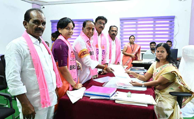 Telangana Political Leaders File Election Nomination Papers Photos - Sakshi3