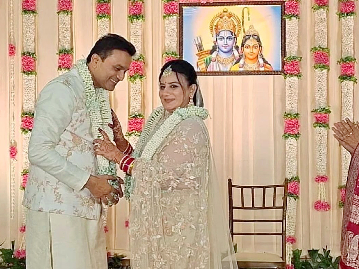 Actress Pooja Gandhi Gets Married To Vijay Ghorpade PHotos - Sakshi6