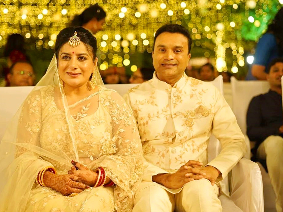 Actress Pooja Gandhi Gets Married To Vijay Ghorpade PHotos - Sakshi9