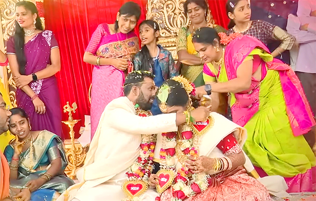 Jabardasth Comedian Kiraak RP marriage with Lakshmi Prasanna - Sakshi13