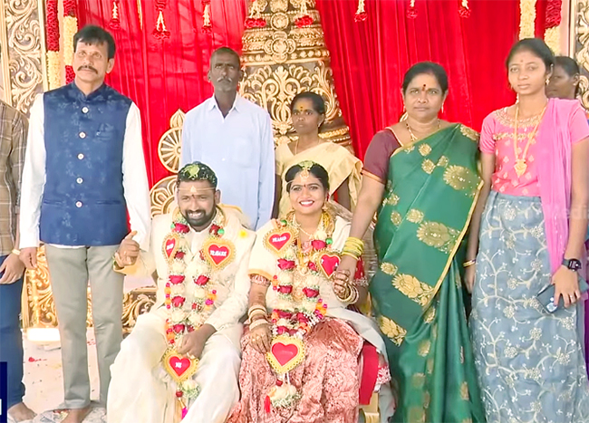 Jabardasth Comedian Kiraak RP marriage with Lakshmi Prasanna - Sakshi19