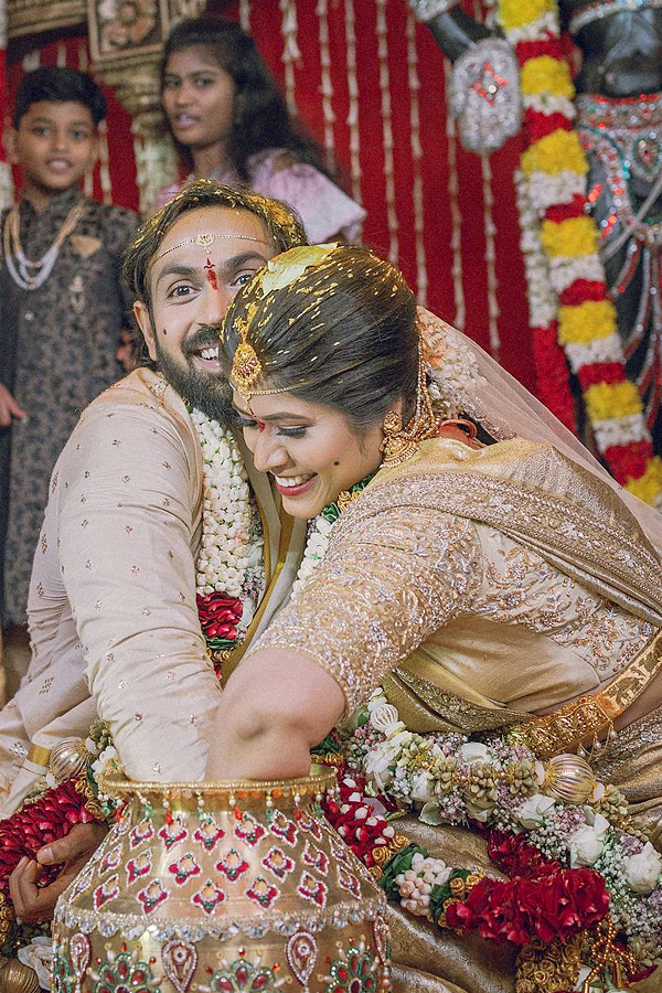 Serial actor maanas nagulapalli srija Share Wedding Photos in Instagaram Photos - Sakshi3