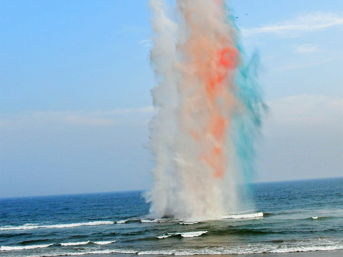 navy day celebration in visakhapatnam photos - Sakshi5