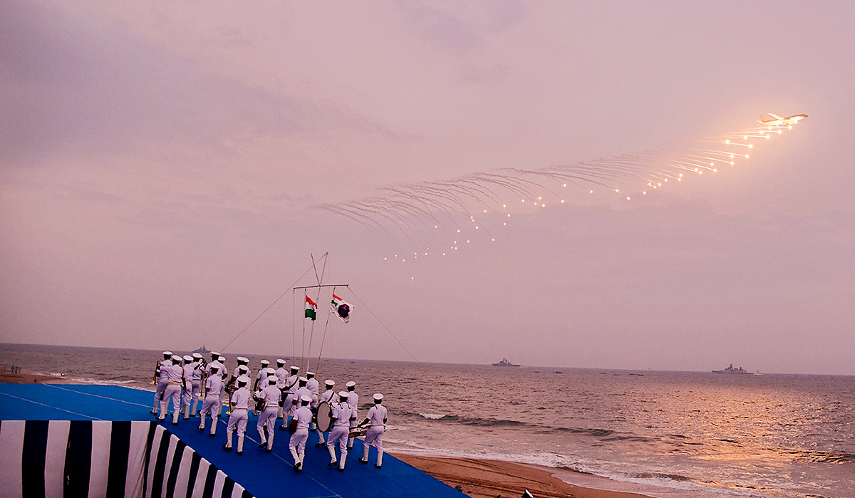 Navy Day Celebration 2023 Visakhapatnam Photos - Sakshi29